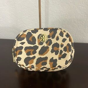 Small Tory Butch cosmetic bag.